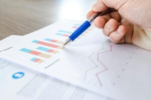 Como Escolher o Melhor Grupo Tarifário para Sua Empresa e Economizar na Conta de Energia
